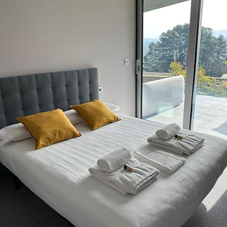 Tres Prismas Exclusive Villa Sarria Exterior photo