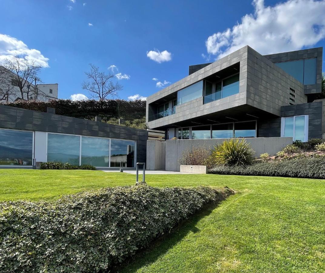 Tres Prismas Exclusive Villa Sarria Exterior photo