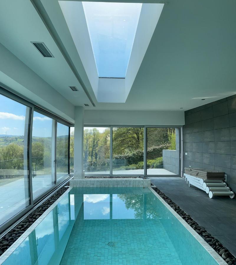 Tres Prismas Exclusive Villa Sarria Exterior photo
