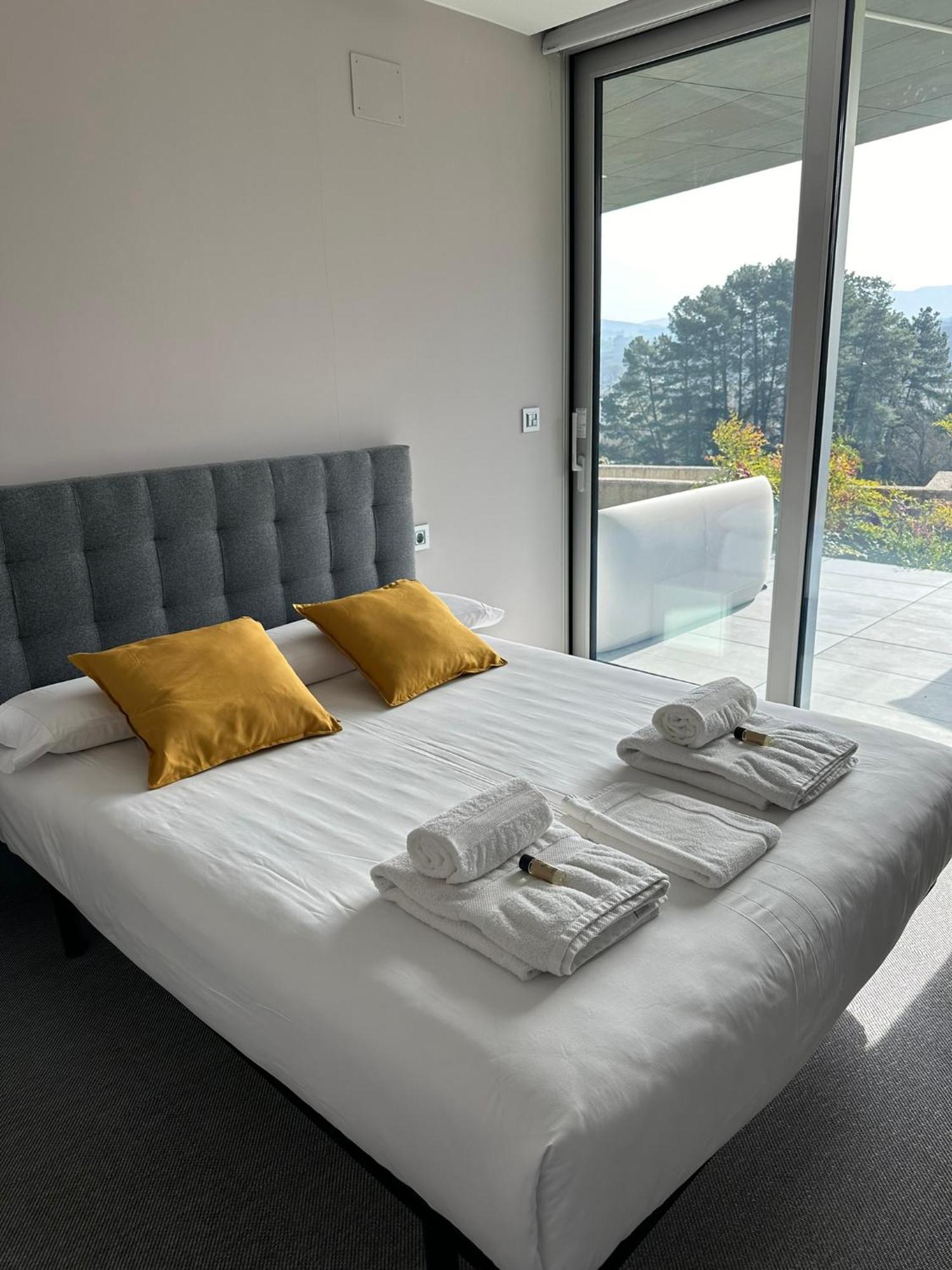 Tres Prismas Exclusive Villa Sarria Exterior photo