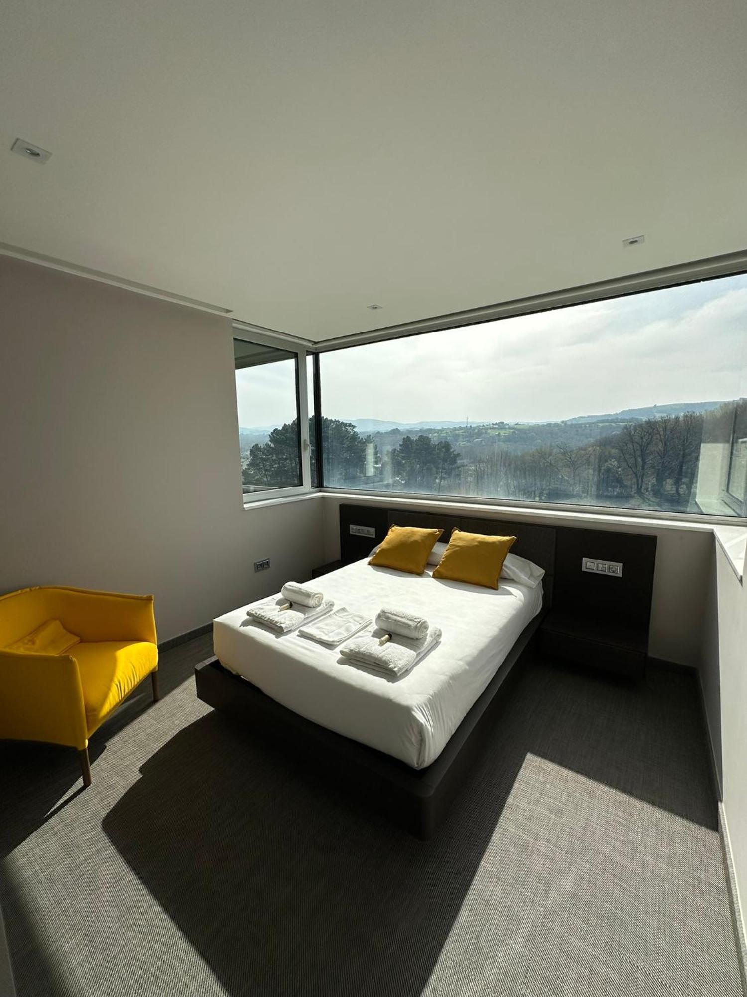 Tres Prismas Exclusive Villa Sarria Exterior photo